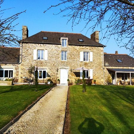 La Menardiere Serenitatis Chambre D'Hotes Petit Dejeuner Compris Corseul Exterior foto