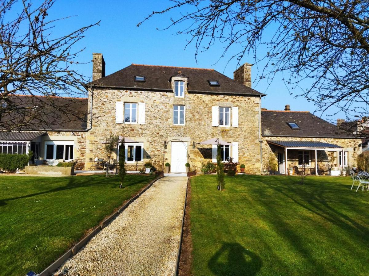 La Menardiere Serenitatis Chambre D'Hotes Petit Dejeuner Compris Corseul Exterior foto
