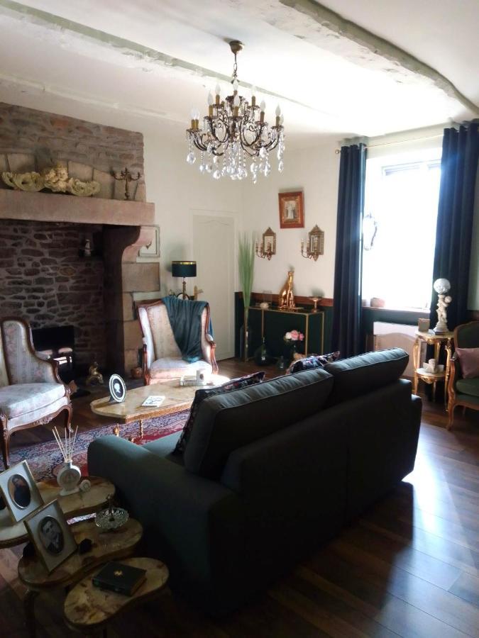 La Menardiere Serenitatis Chambre D'Hotes Petit Dejeuner Compris Corseul Exterior foto