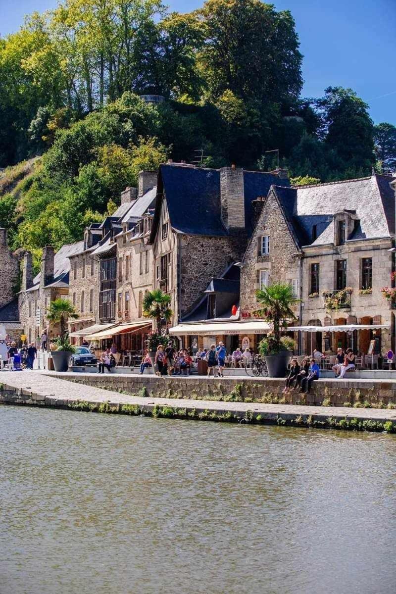 La Menardiere Serenitatis Chambre D'Hotes Petit Dejeuner Compris Corseul Exterior foto